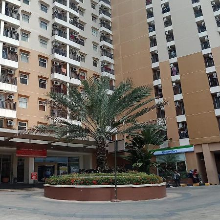 Sopian Apartemen Депок Екстериор снимка