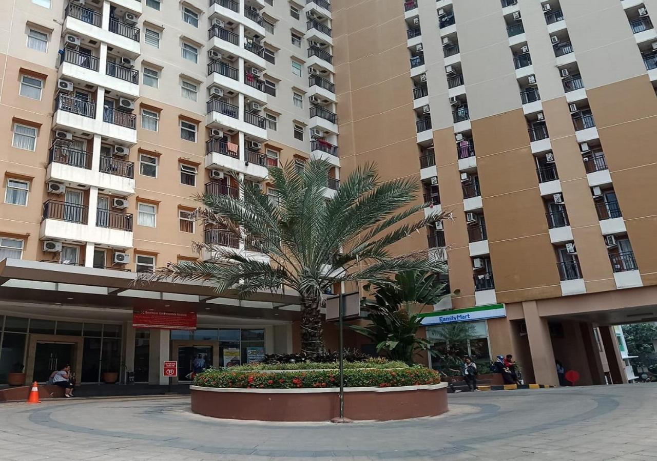 Sopian Apartemen Депок Екстериор снимка